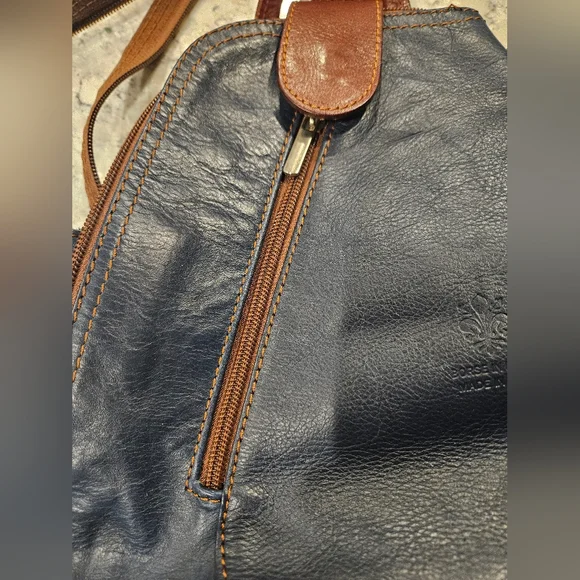 Ladies Small Vera Pelle Navy Blue Leather Backpack Shoulder Bag - Picture 9 of 13